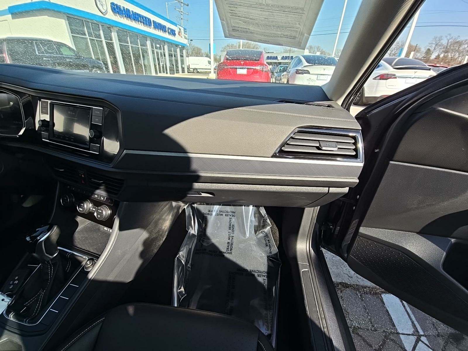 2024 Volkswagen Jetta 1.5T SE FWD