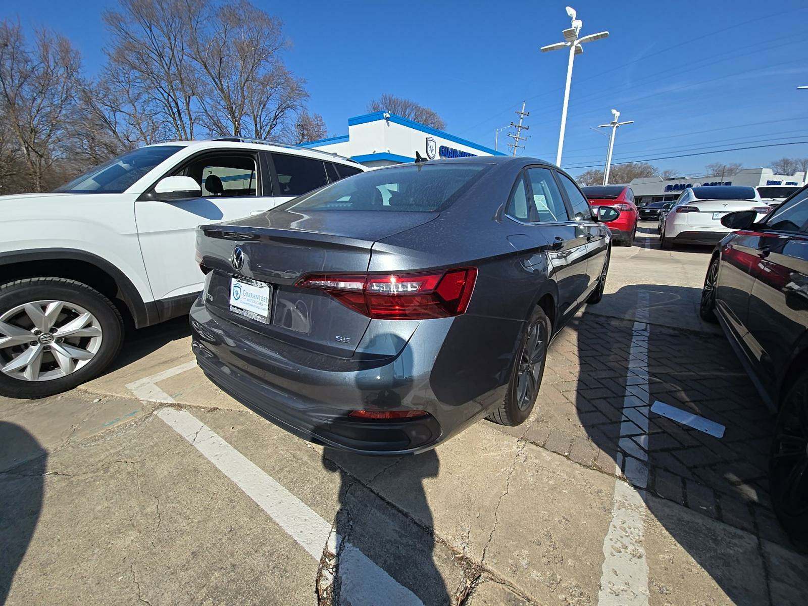 2024 Volkswagen Jetta 1.5T SE FWD