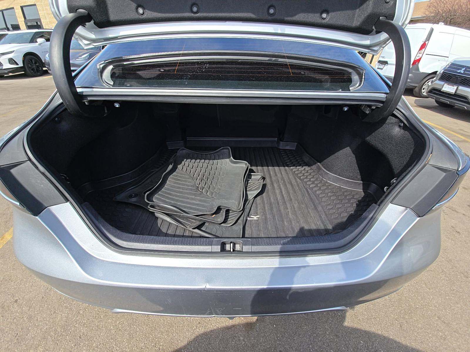 2020 Toyota Camry XSE FWD