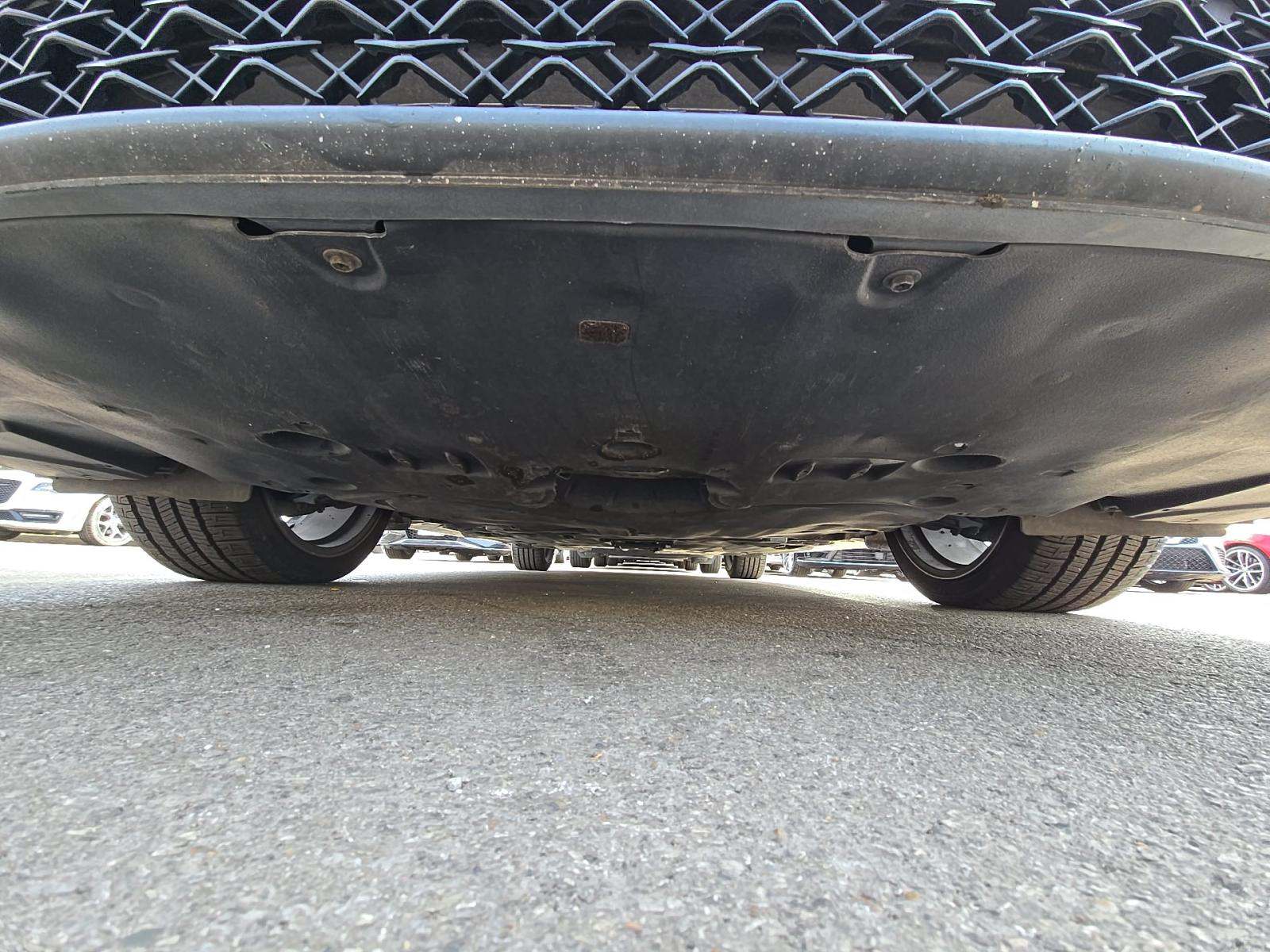 2020 Toyota Camry XSE FWD