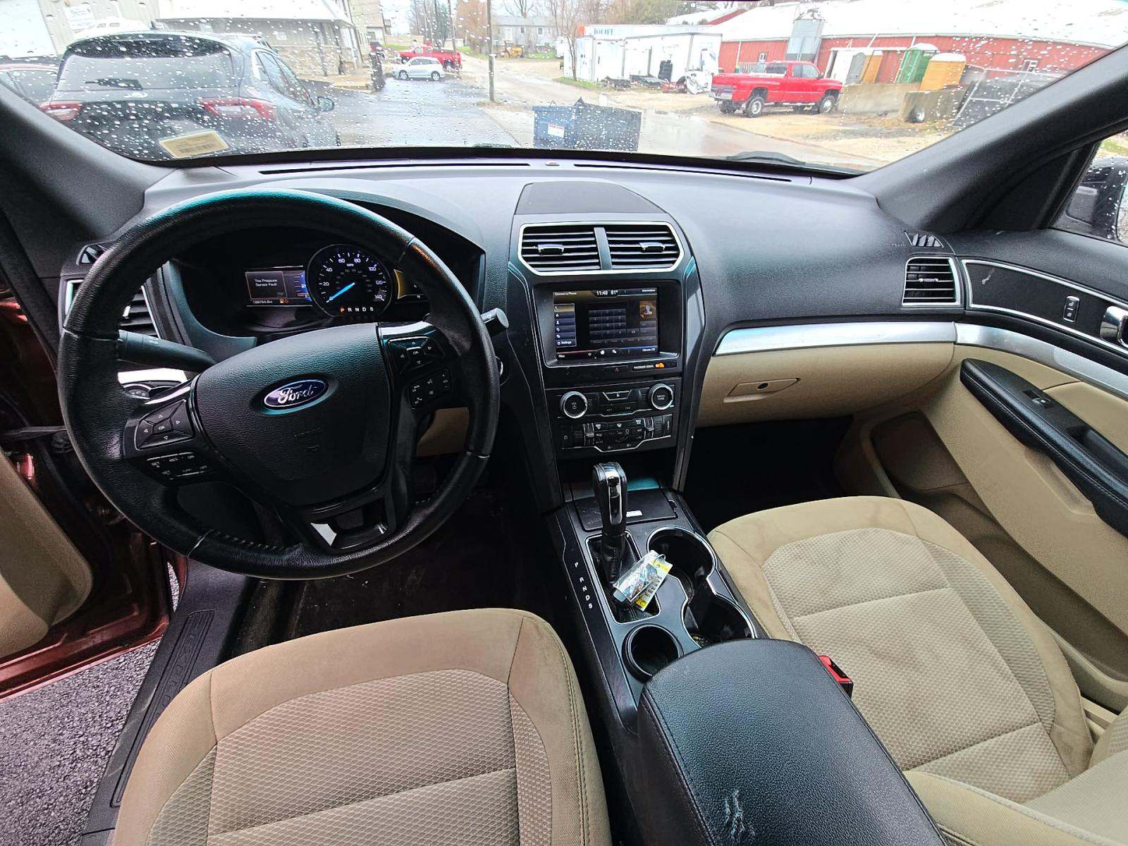 FORD EXPLORER - 10