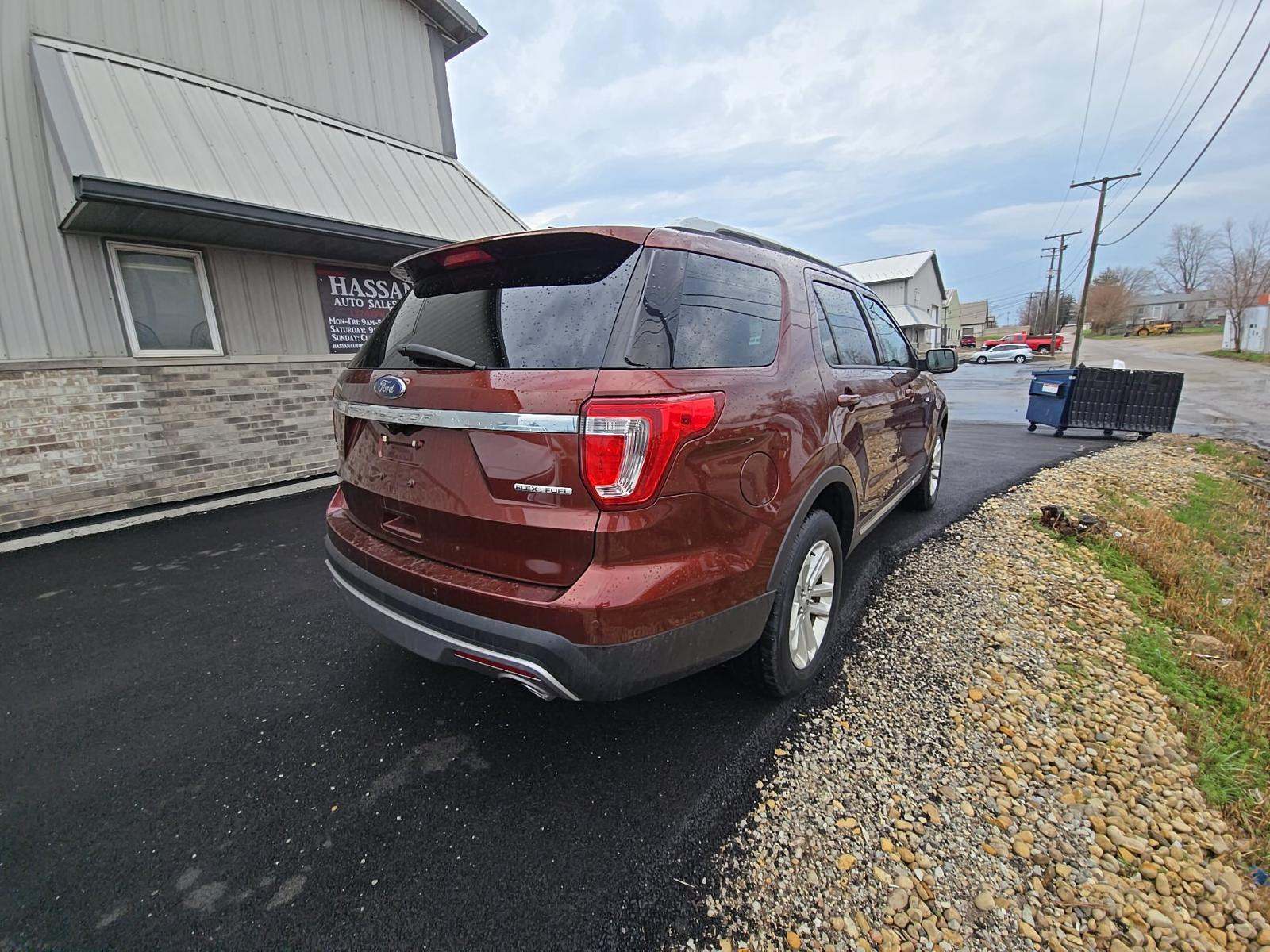 FORD EXPLORER - 3