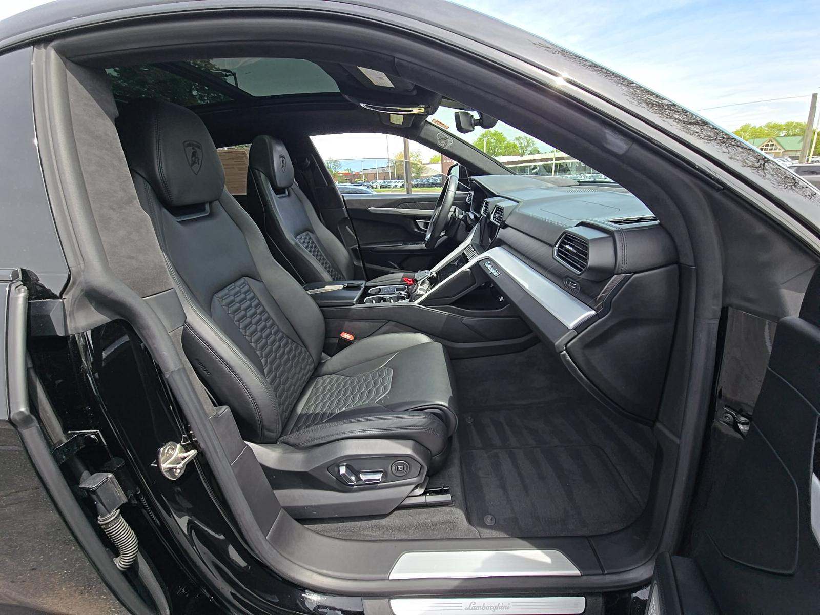 2019 Lamborghini Urus Base AWD