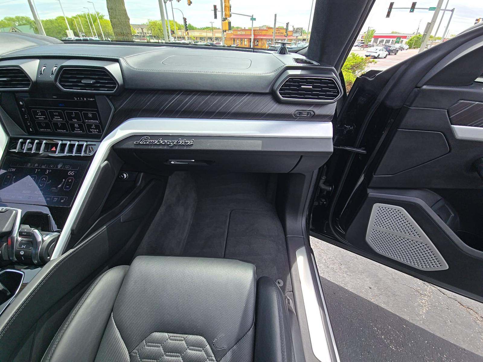 2019 Lamborghini Urus Base AWD