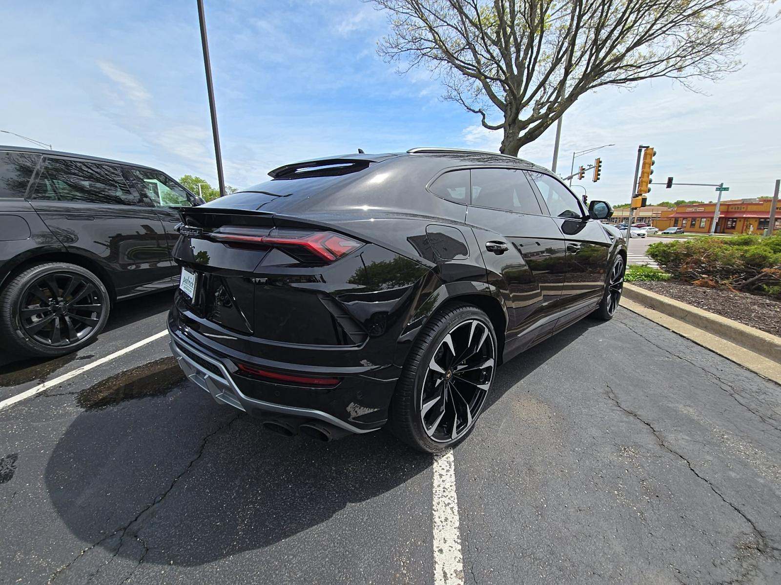2019 Lamborghini Urus Base AWD
