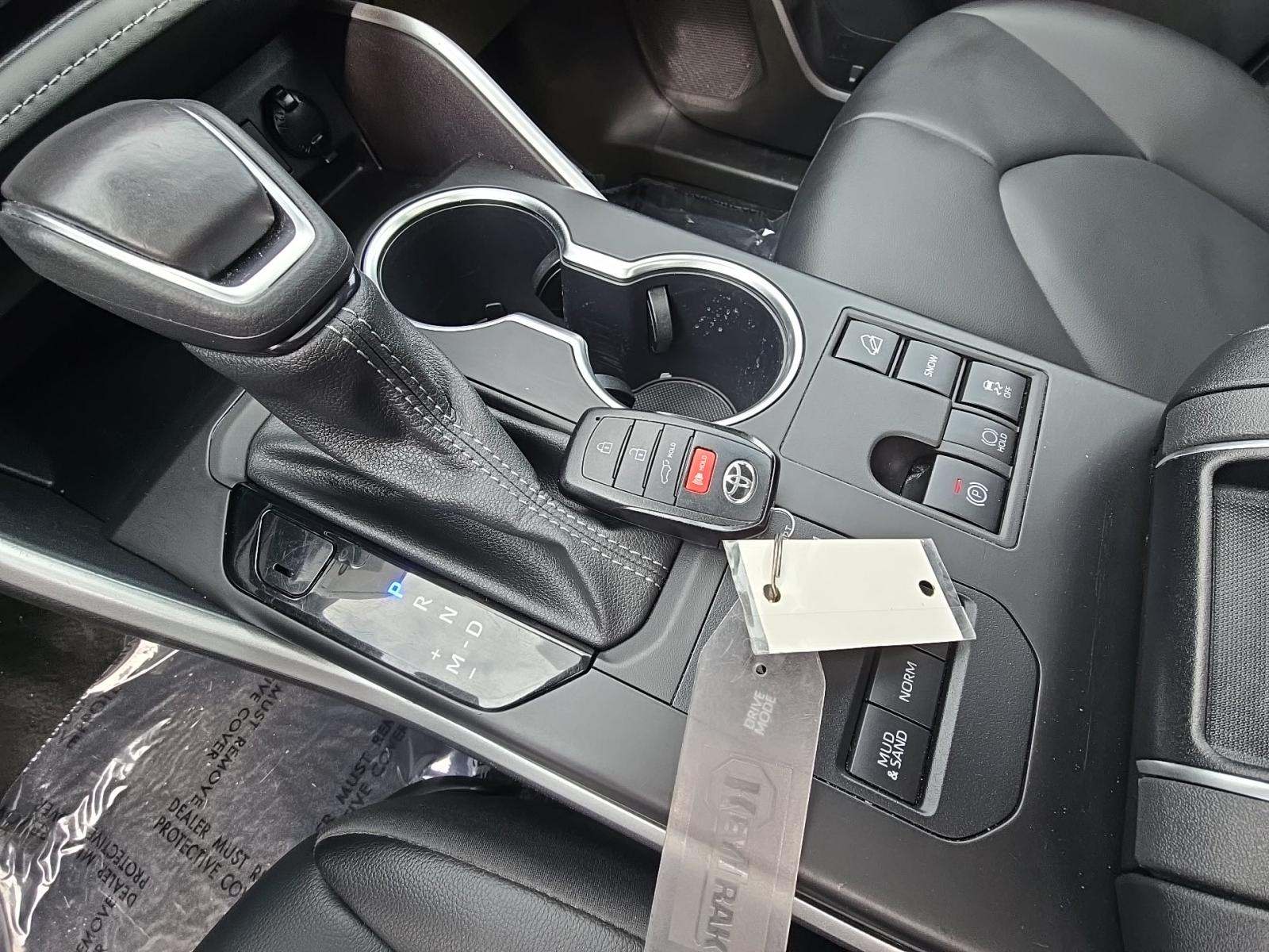 2024 Toyota Highlander XLE AWD