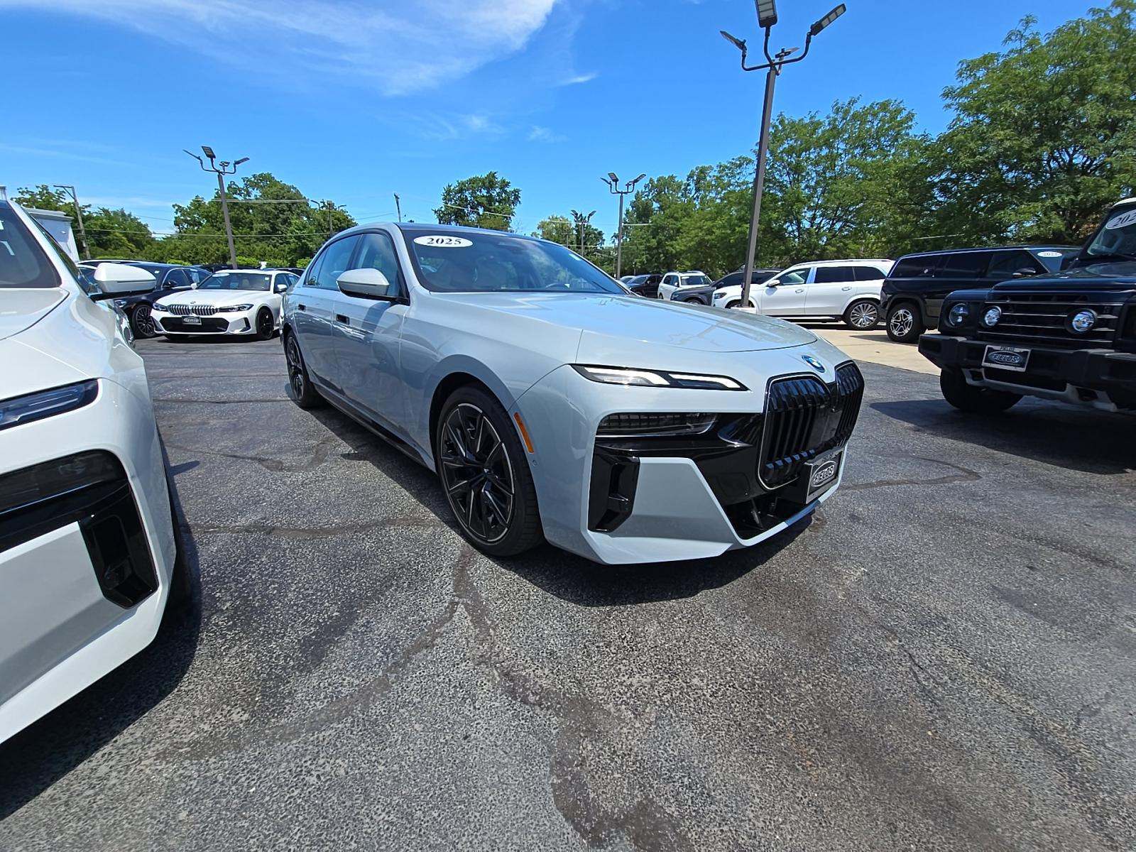 2025 BMW 7 Series 750e xDrive AWD