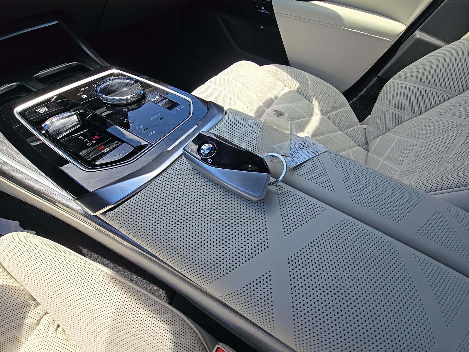 2025 BMW 7 Series 750e xDrive AWD