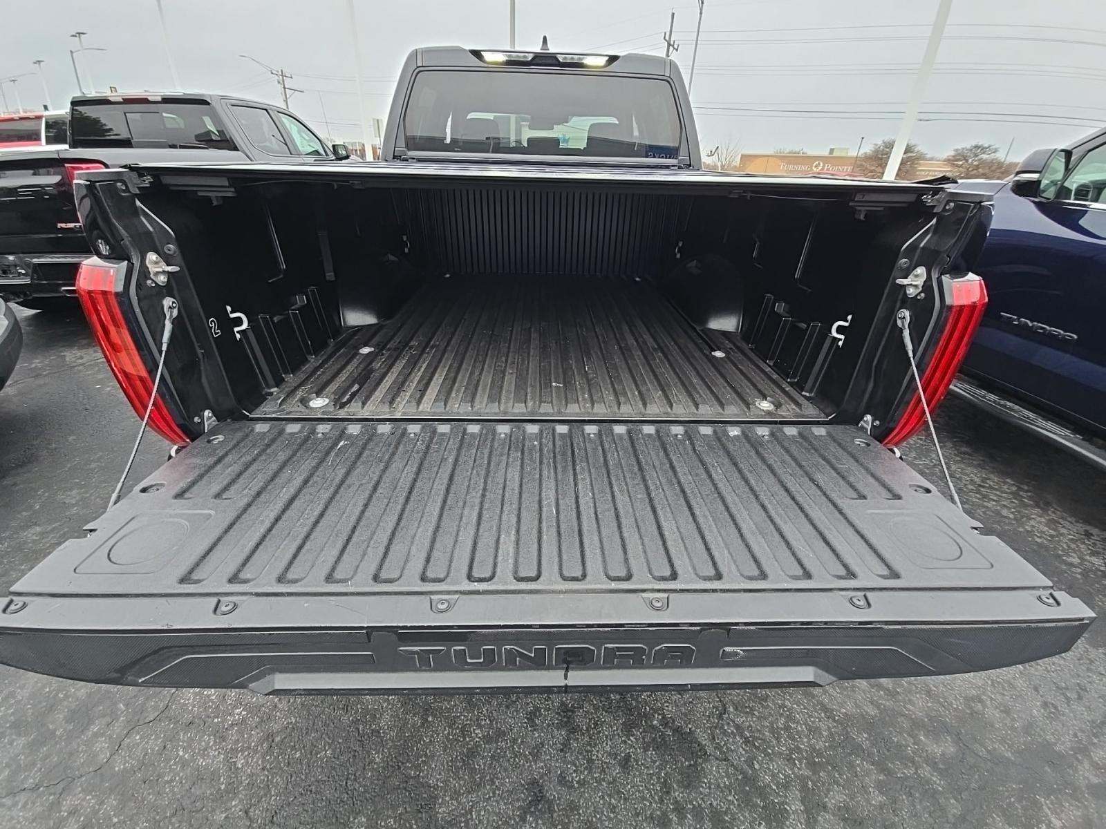 2022 Toyota Tundra SR5 RWD