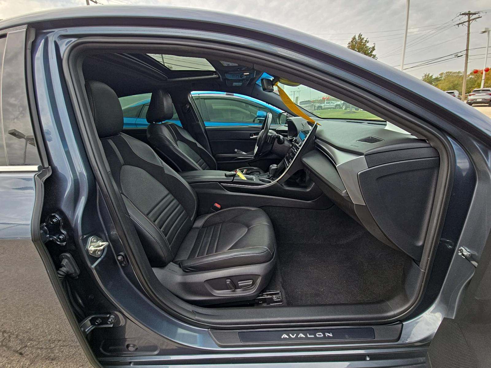 2019 Toyota Avalon XSE FWD