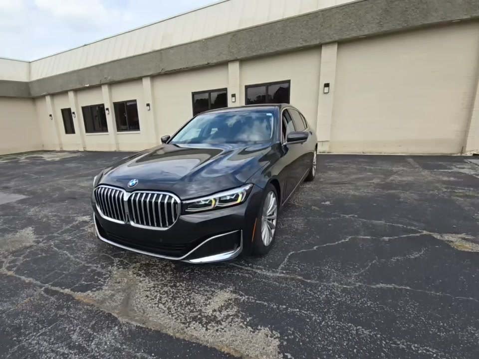 2022 BMW 7 Series 740i RWD