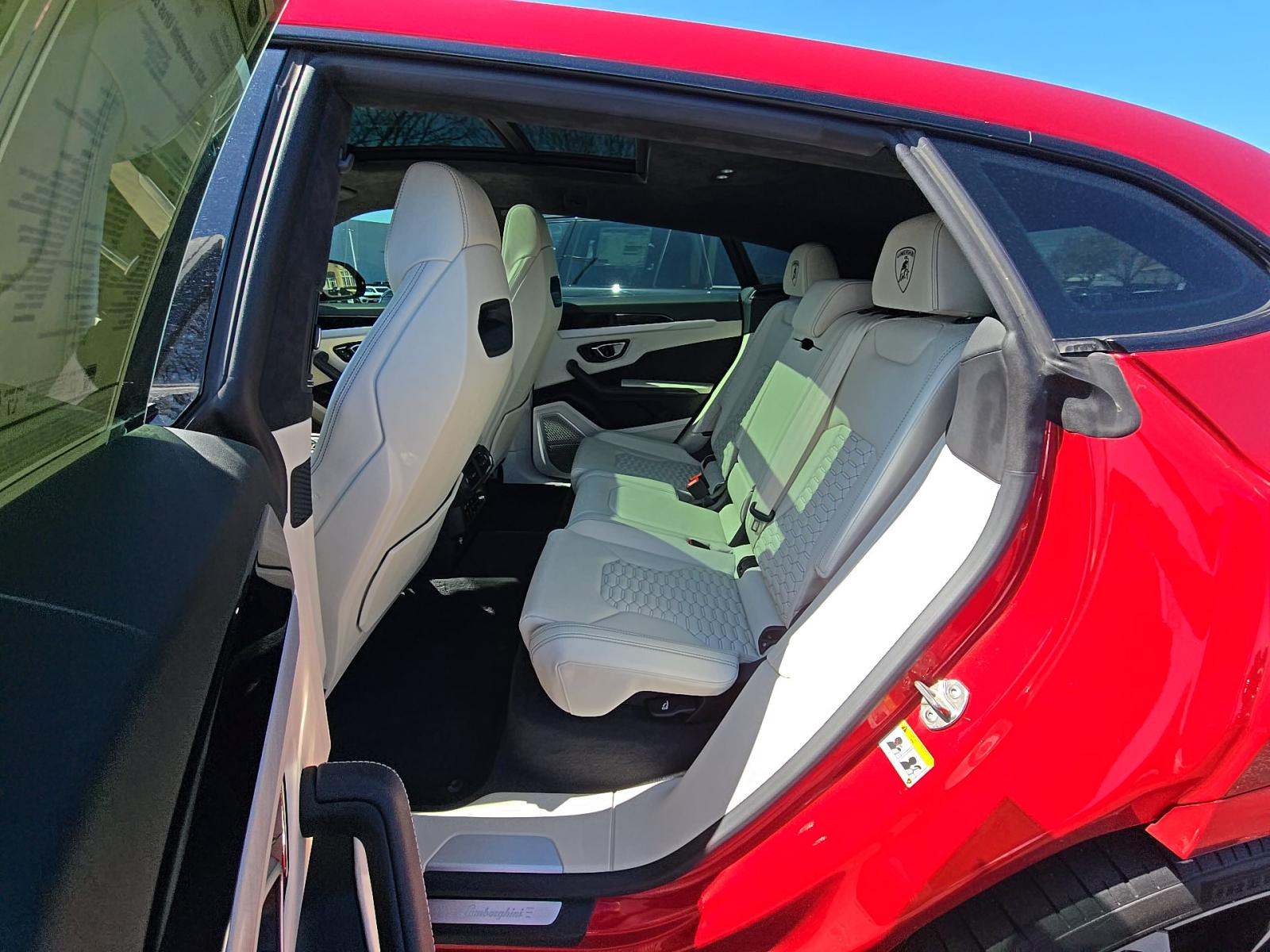 2021 Lamborghini Urus Base AWD