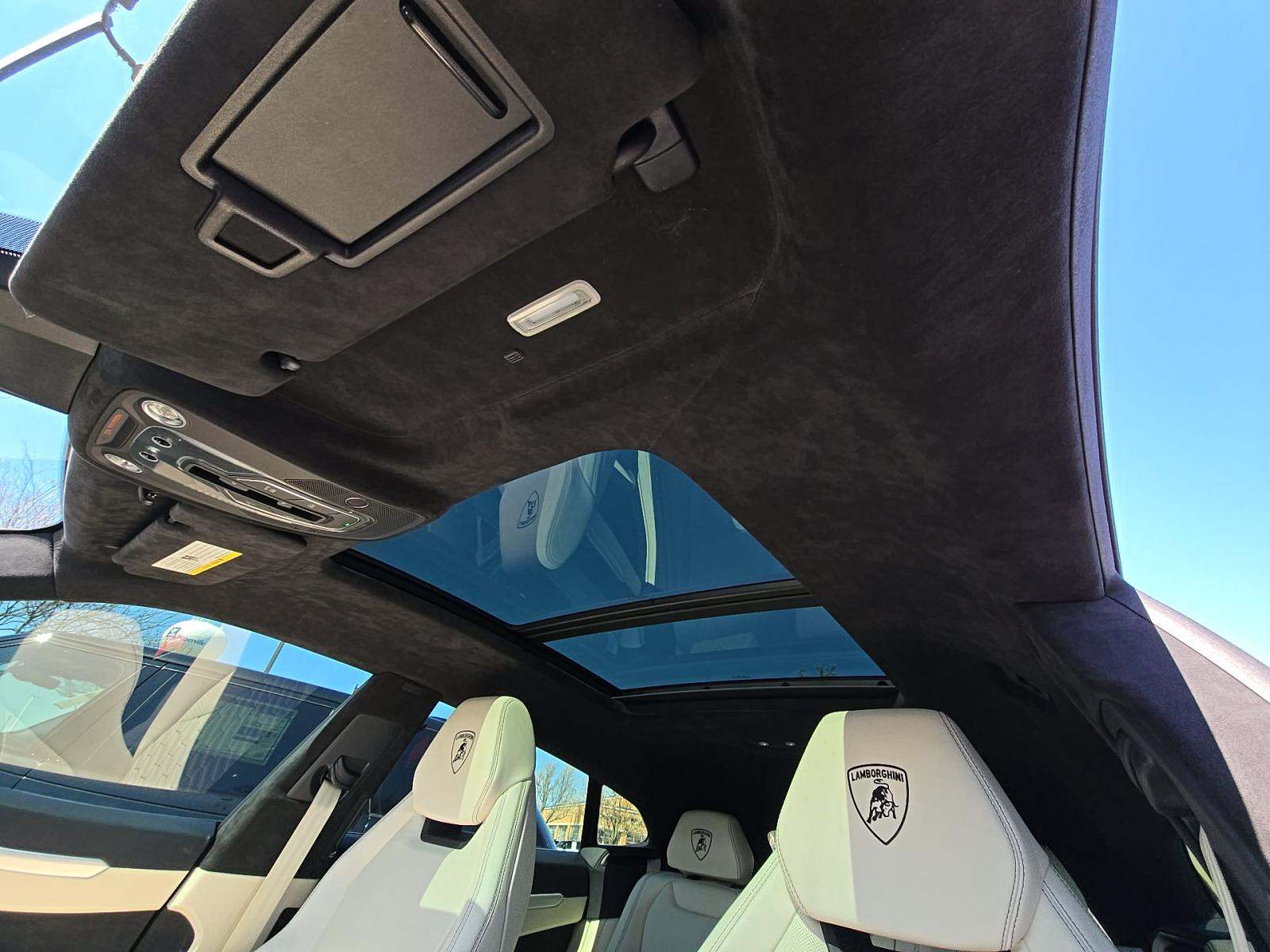 2021 Lamborghini Urus Base AWD