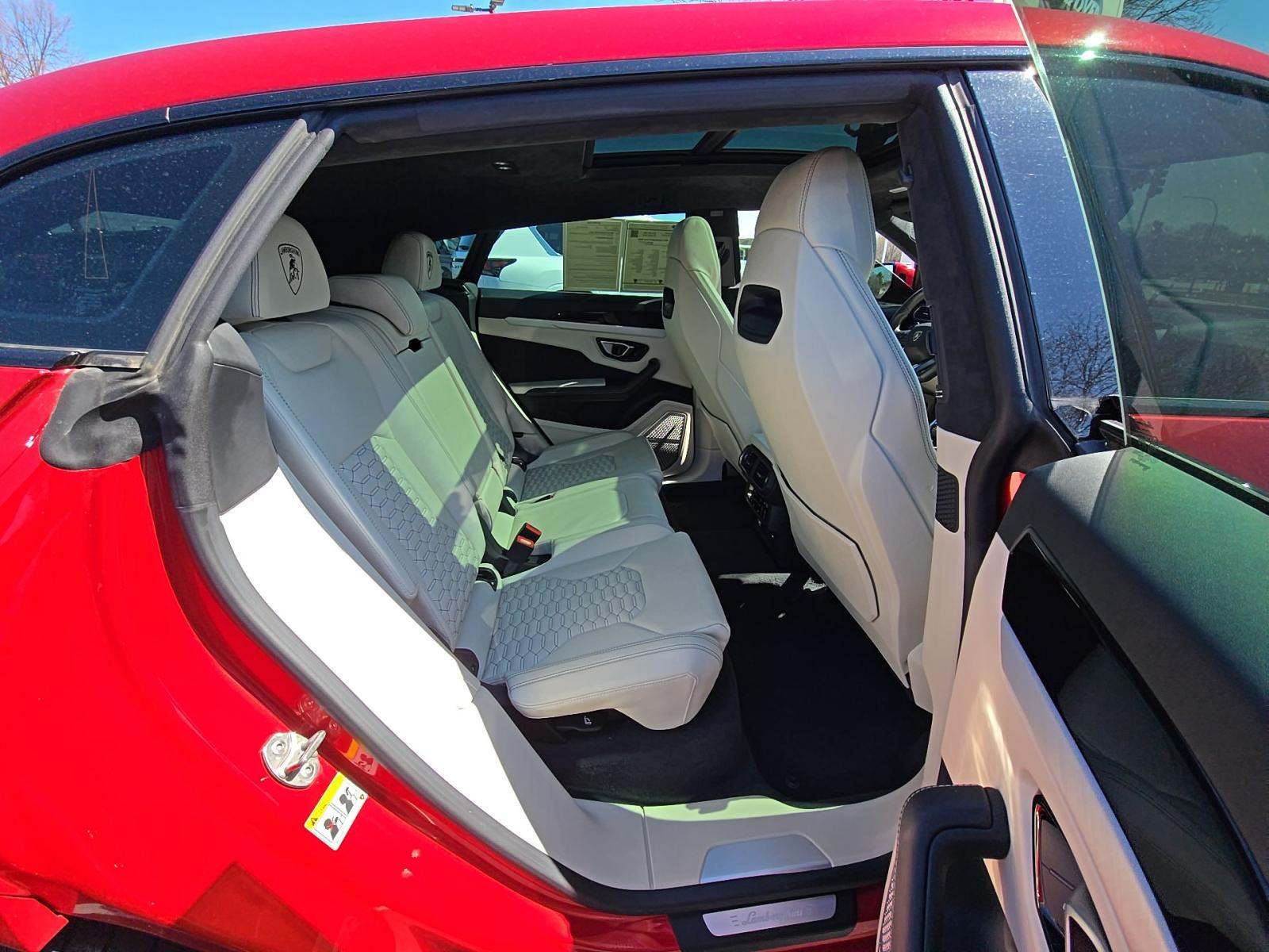 2021 Lamborghini Urus Base AWD