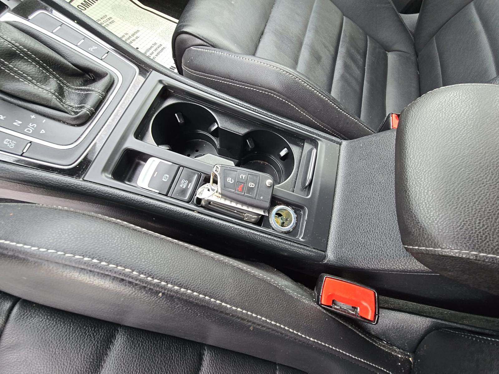 2017 Volkswagen Golf R 2.0T AWD