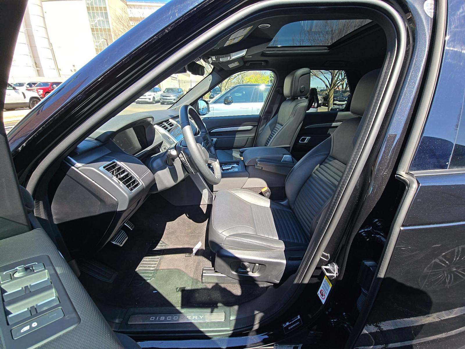2024 Land Rover Discovery Dynamic SE AWD