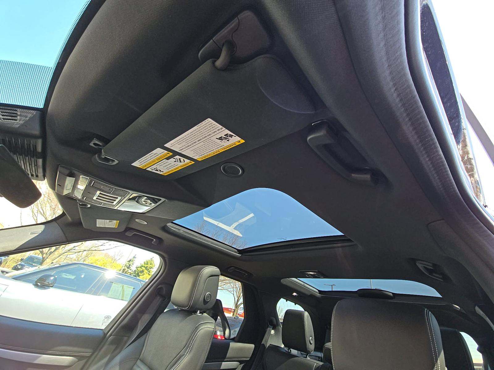 2024 Land Rover Discovery Dynamic SE AWD