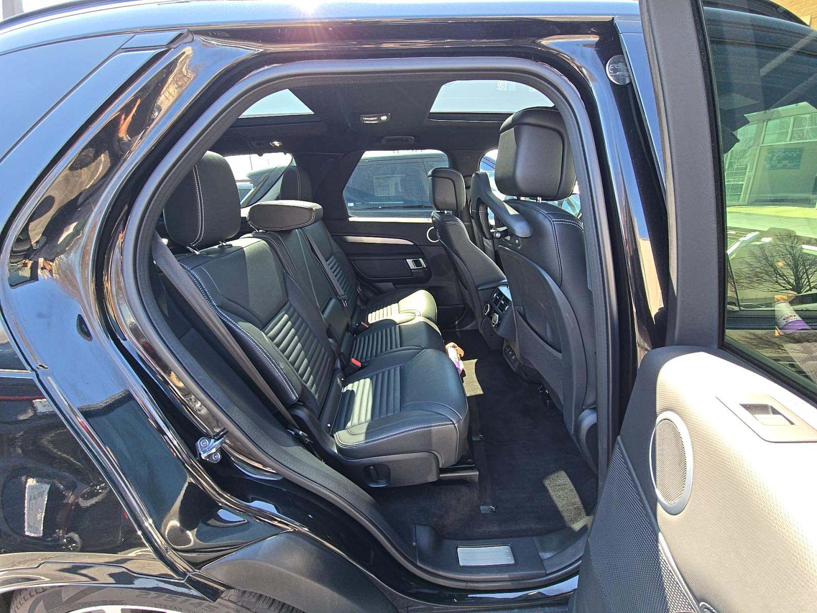 2024 Land Rover Discovery Dynamic SE AWD