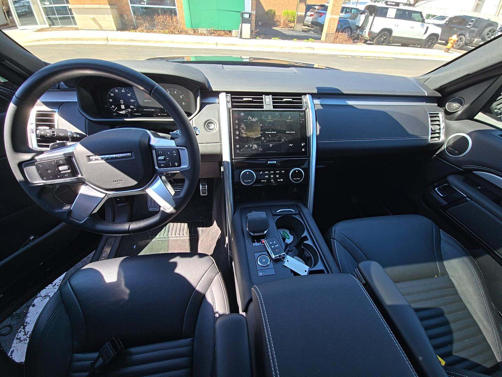 2024 Land Rover Discovery Dynamic SE AWD