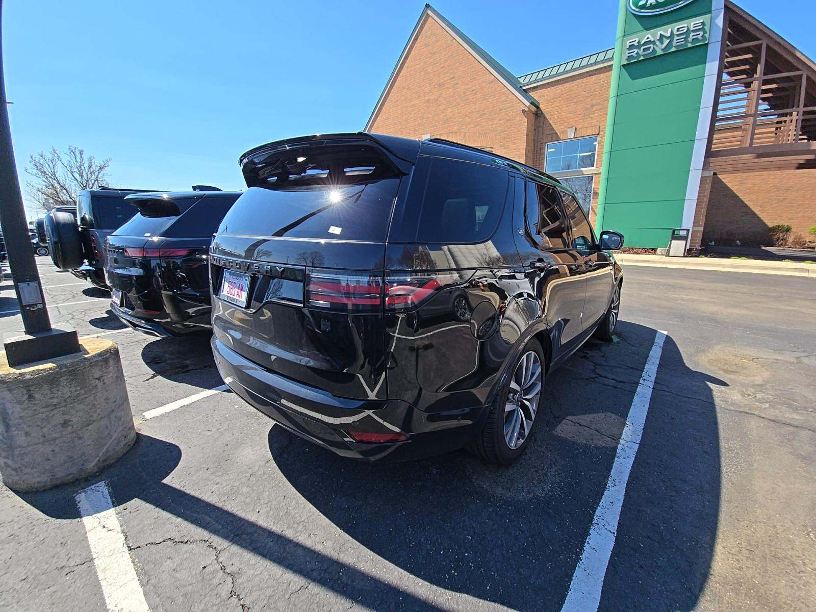 2024 Land Rover Discovery Dynamic SE AWD