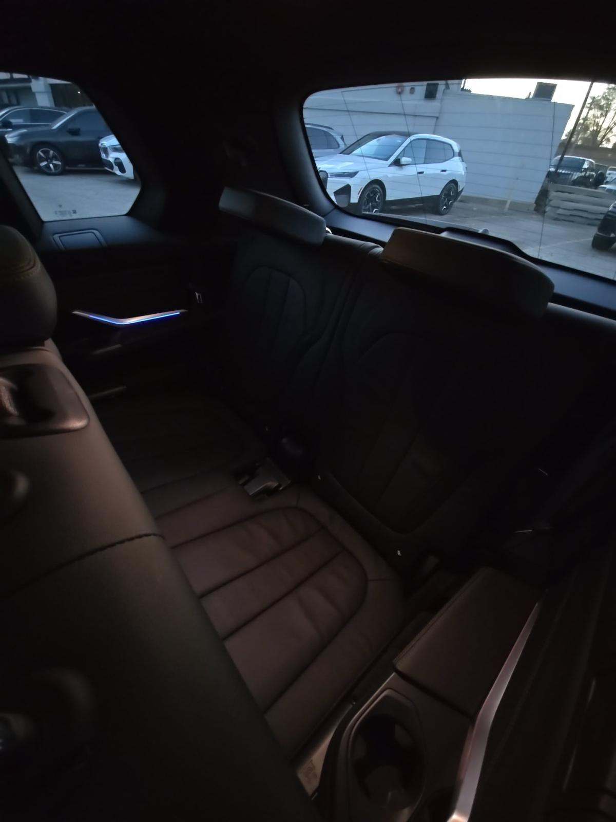 2022 BMW X7 xDrive40i AWD