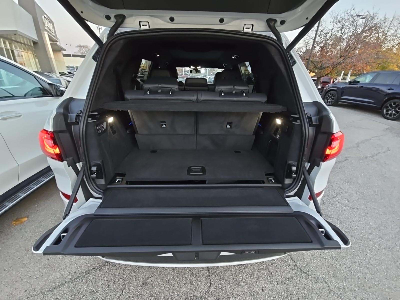 2022 BMW X7 xDrive40i AWD