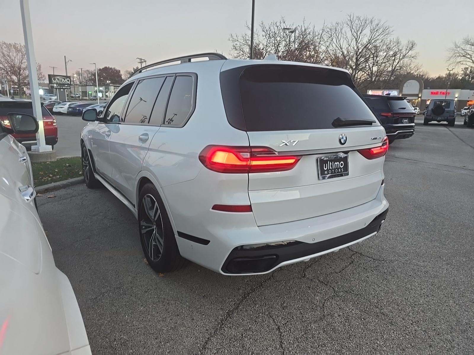 2022 BMW X7 xDrive40i AWD