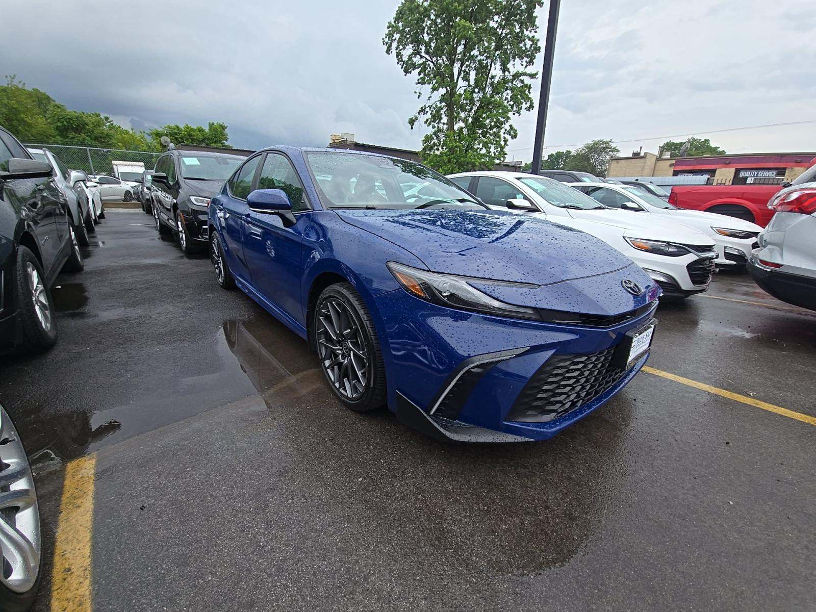 2025 Toyota Camry SE AWD