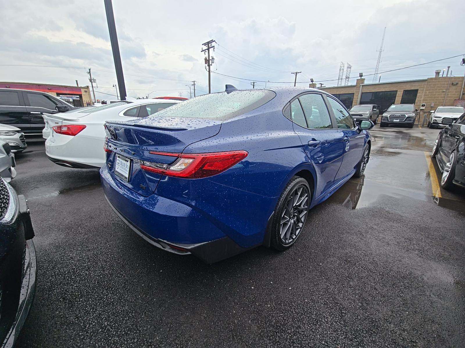 2025 Toyota Camry SE AWD