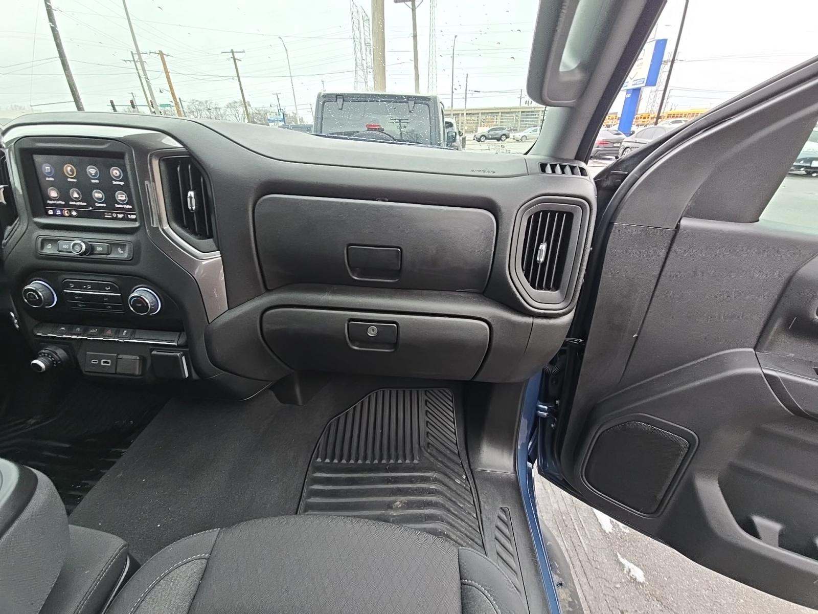 2024 Chevrolet Silverado 1500 Custom AWD