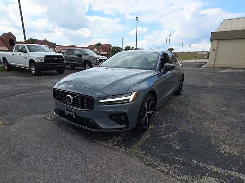 2024 Volvo S60 B5 Plus AWD