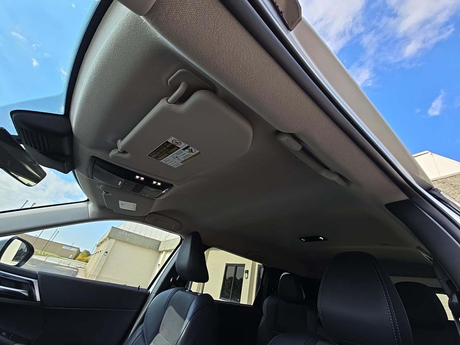 2025 Mitsubishi Outlander SE FWD