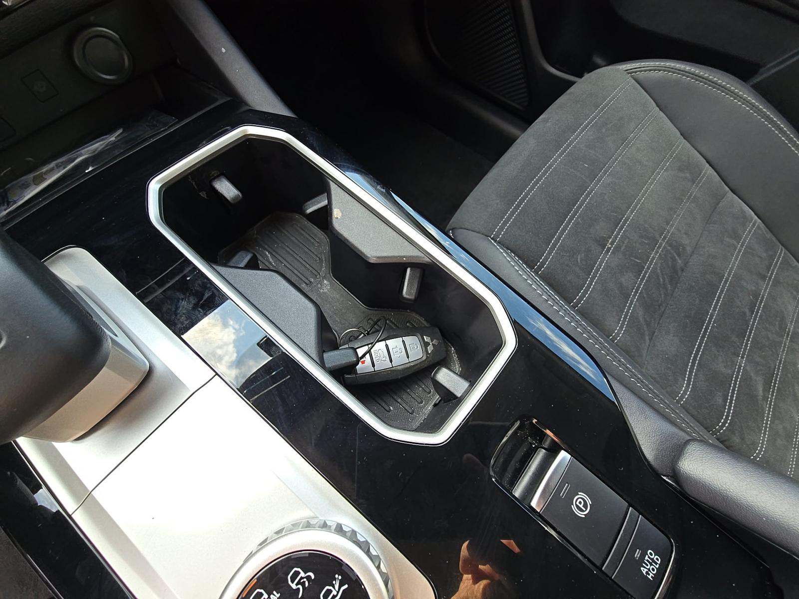 2025 Mitsubishi Outlander SE FWD