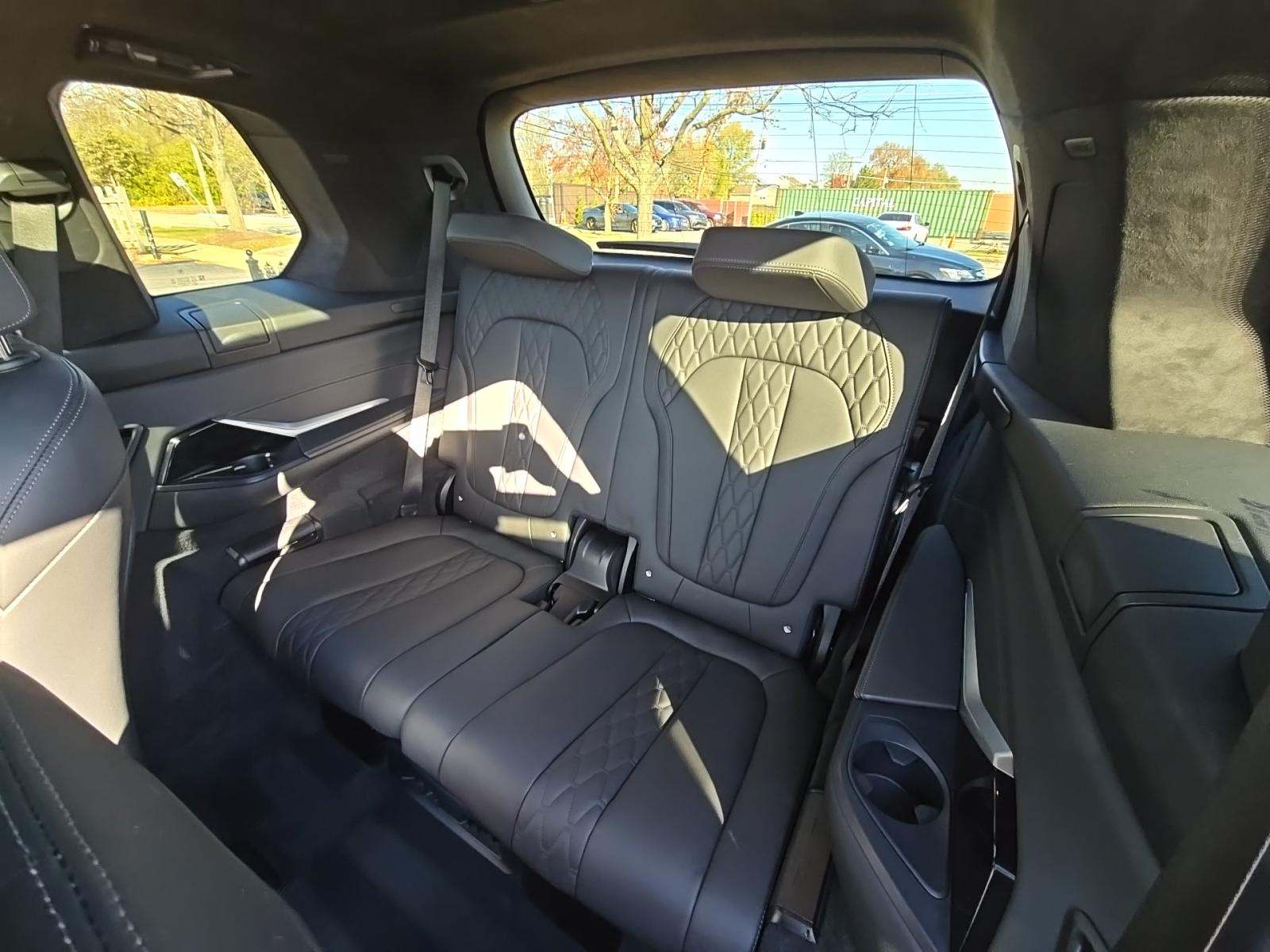 2023 BMW X7 xDrive40i AWD