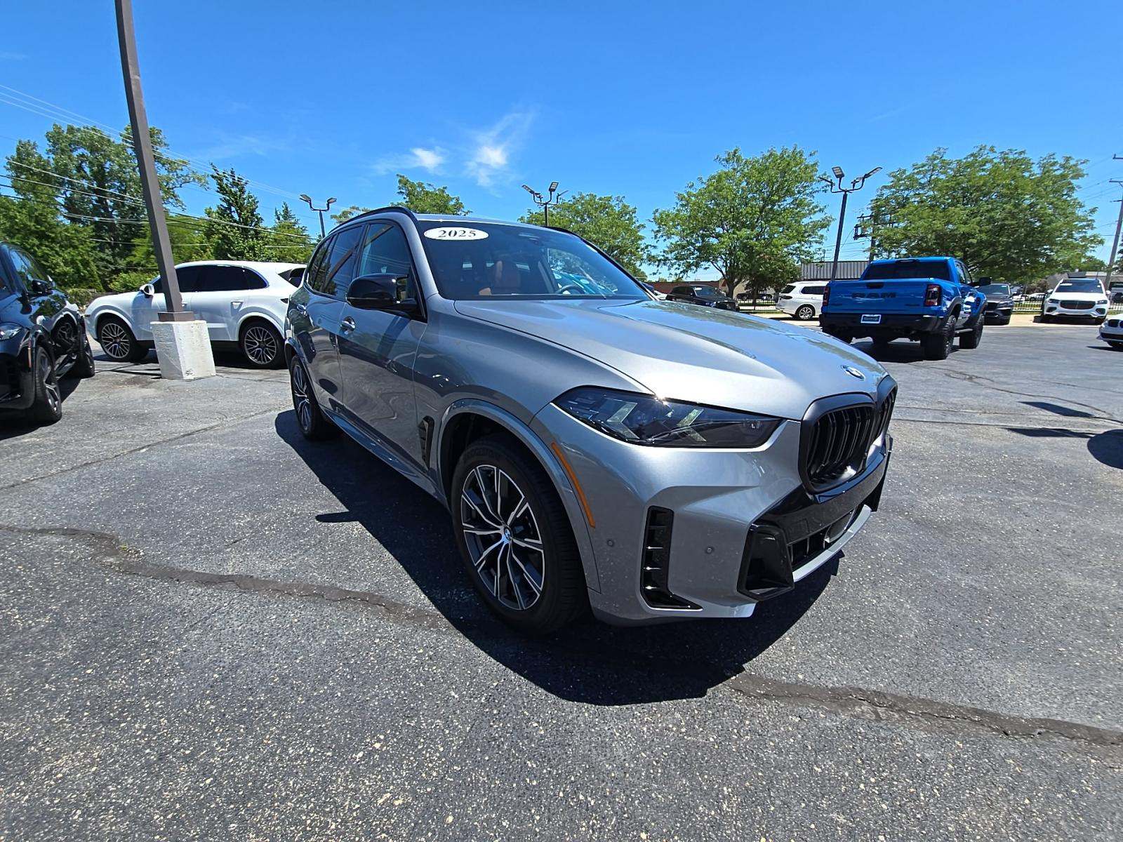 2025 BMW X5 M60i xDrive AWD