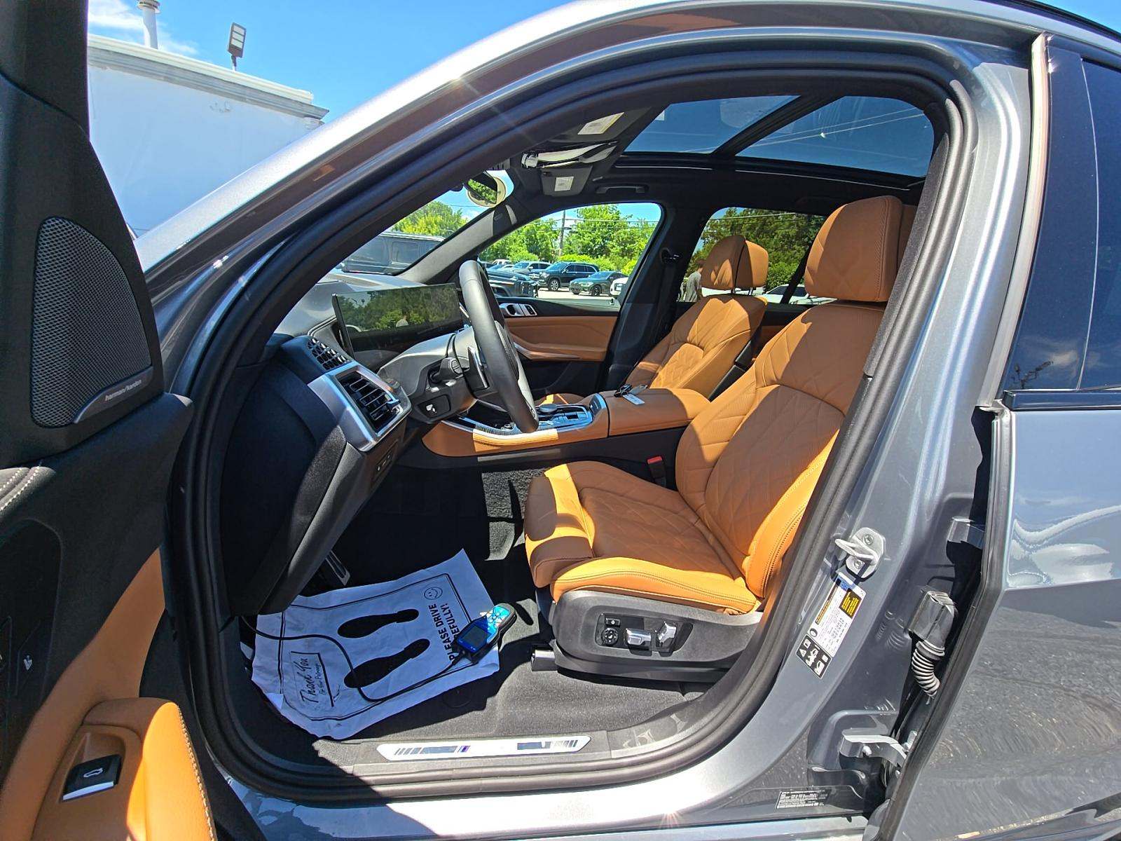 2025 BMW X5 M60i xDrive AWD