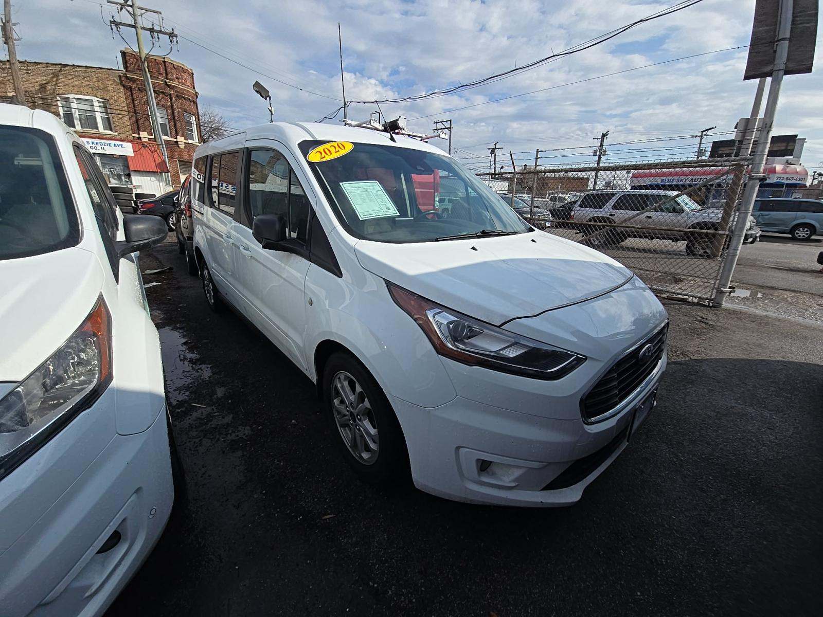 FORD TRANSIT CONNECT - 4