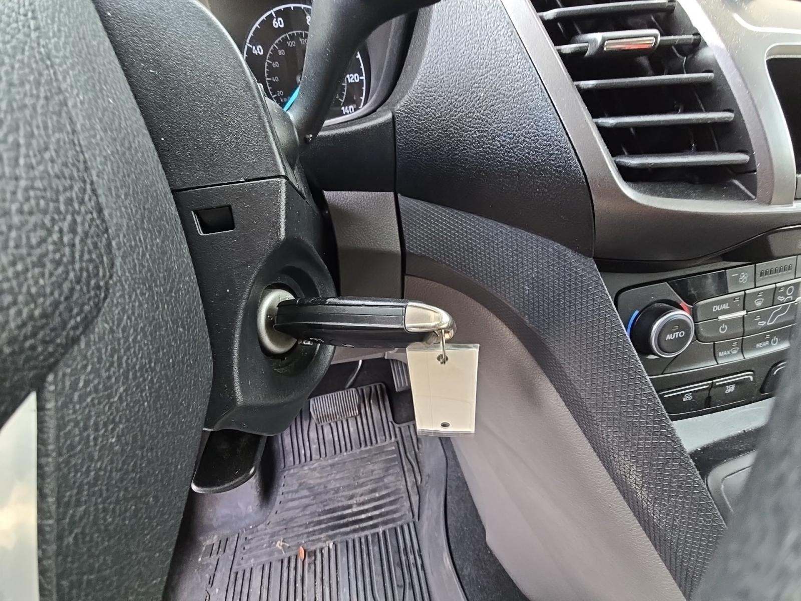 FORD TRANSIT CONNECT - 8