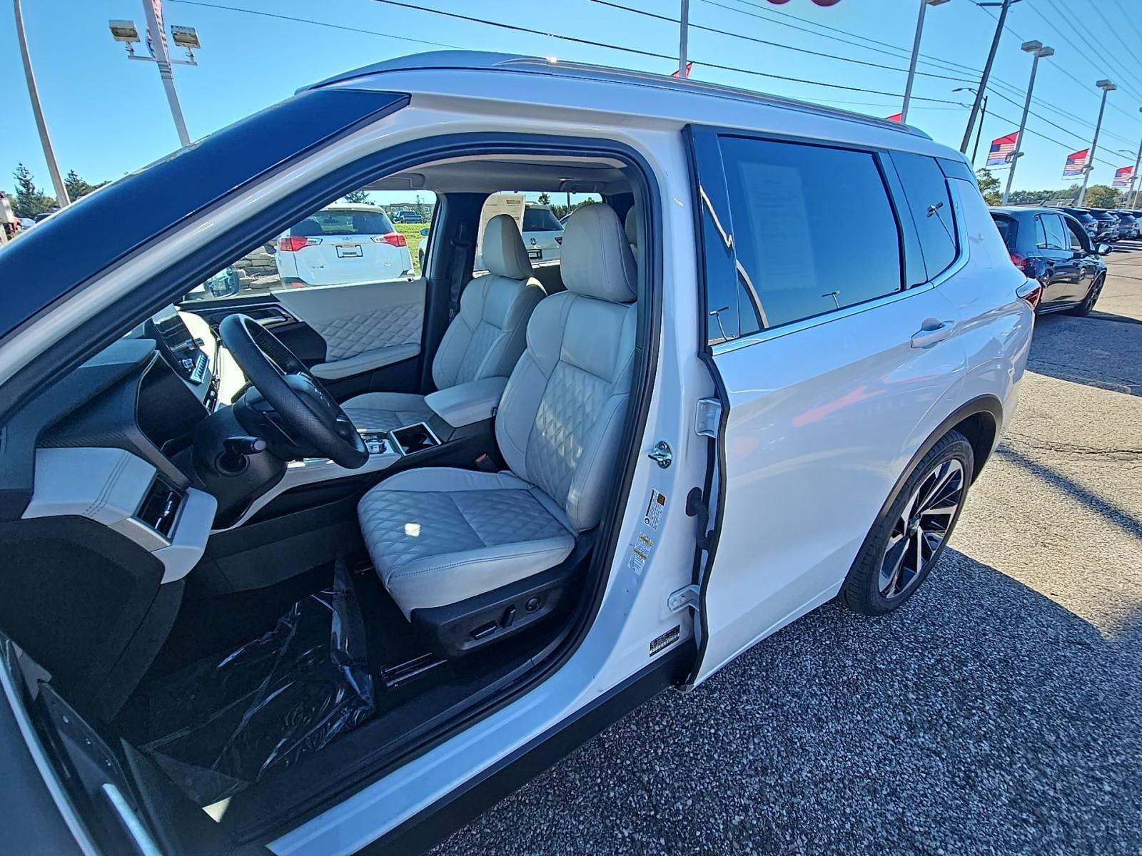 2024 Mitsubishi Outlander SEL Platinum Edition AWD