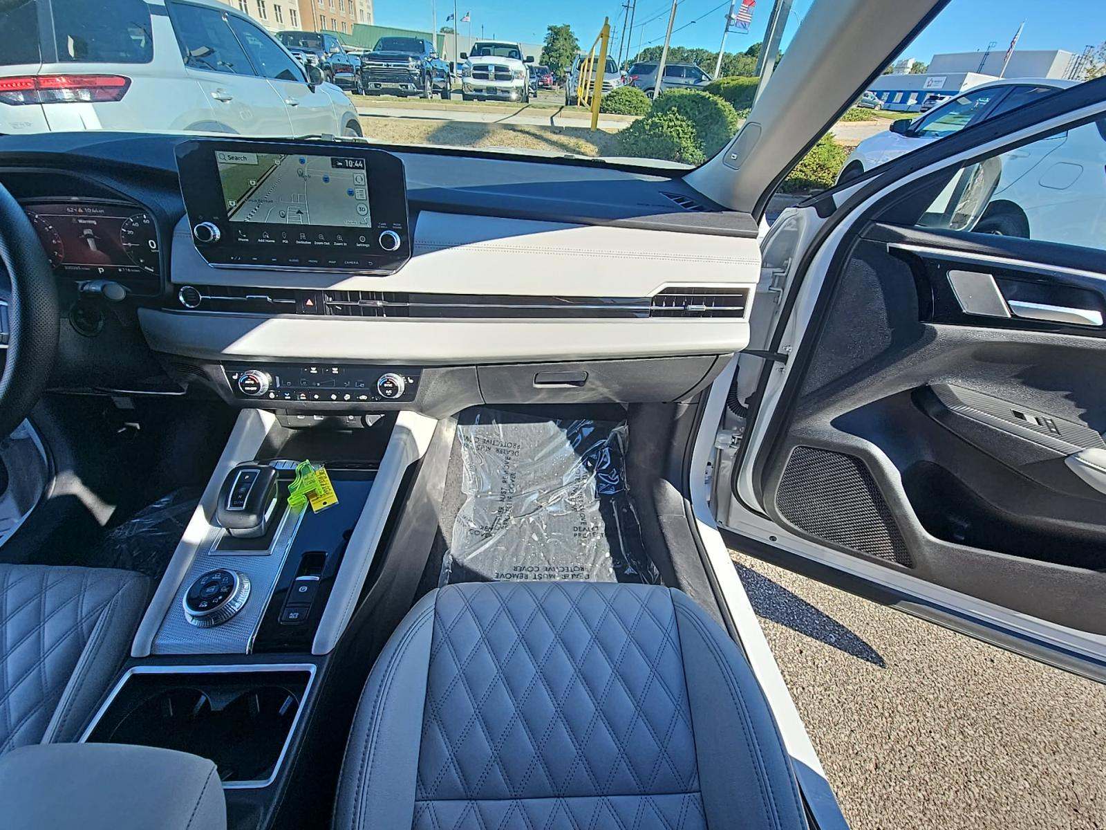 2024 Mitsubishi Outlander SEL Platinum Edition AWD