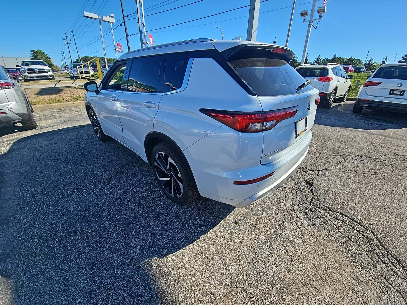 2024 Mitsubishi Outlander SEL Platinum Edition AWD