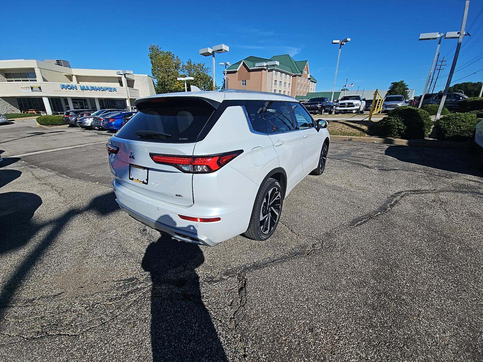 2024 Mitsubishi Outlander SEL Platinum Edition AWD