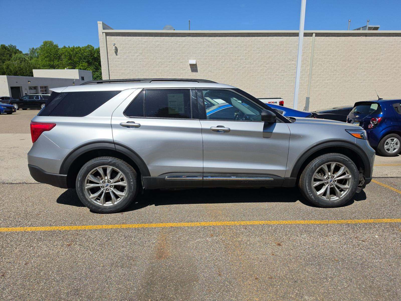 FORD EXPLORER - 4