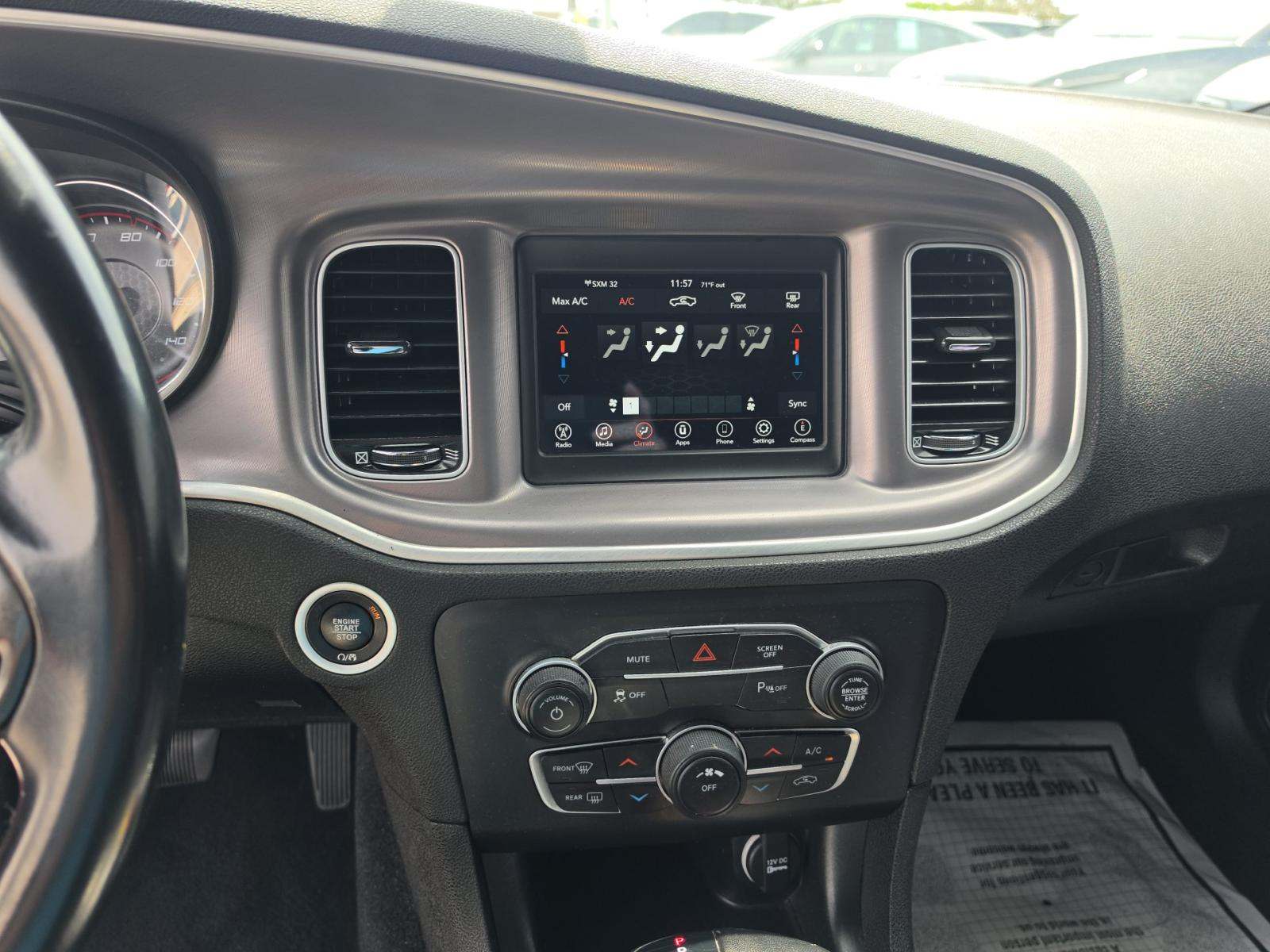 2022 Dodge Charger SXT RWD
