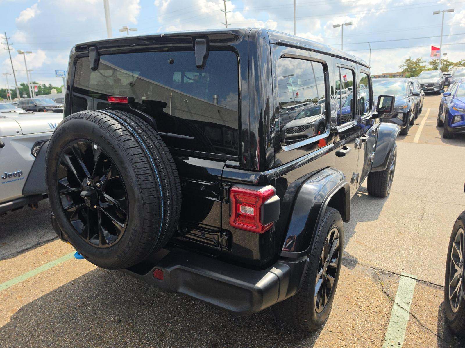 2024 Jeep Wrangler 4xe Sahara AWD
