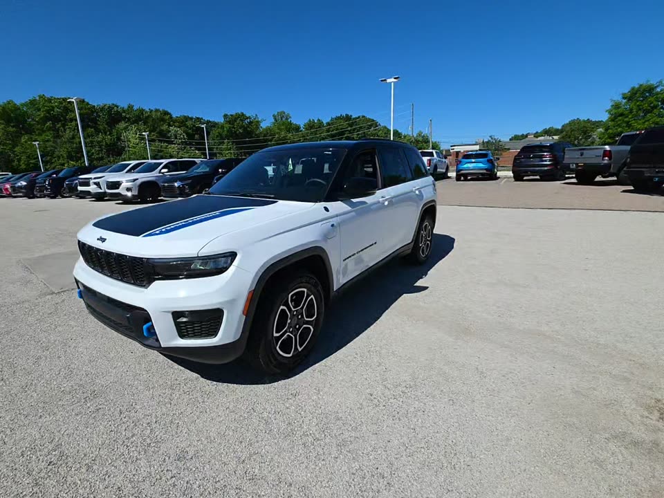 2022 Jeep Grand Cherokee 4xe Trailhawk AWD