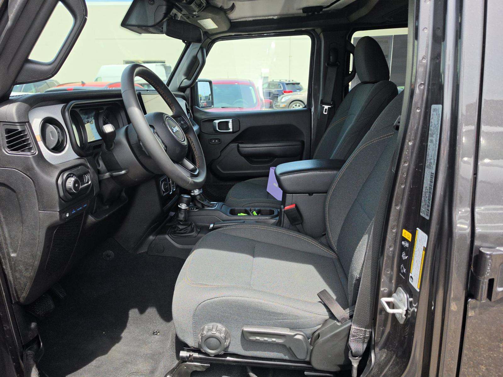 JEEP GRAND CHEROKEE - 2