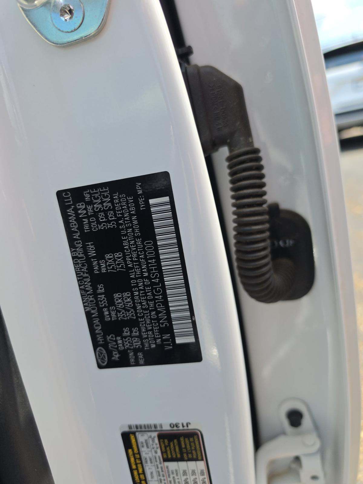 2025 Hyundai Santa Fe SE FWD