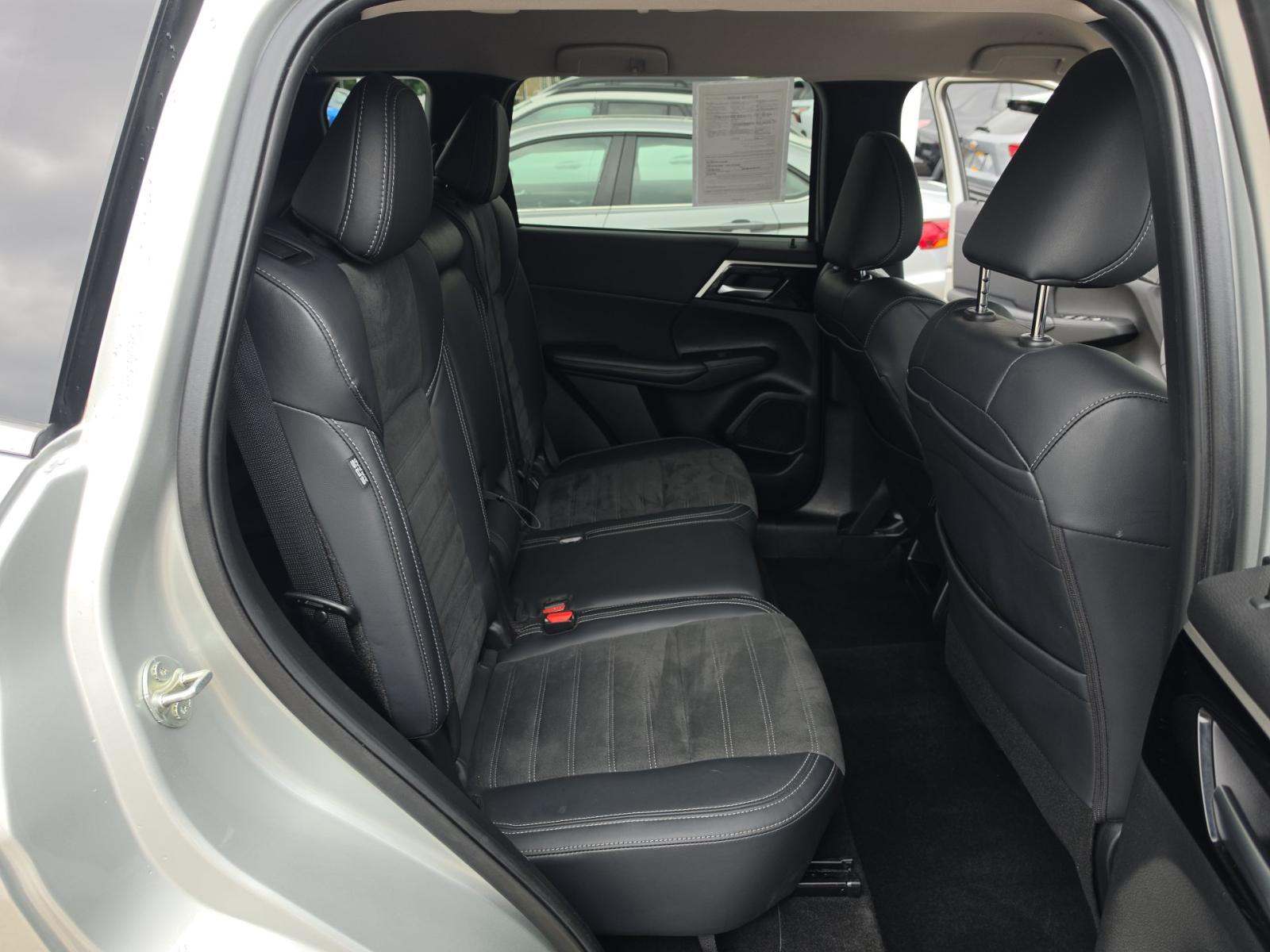 2024 Mitsubishi Outlander SE AWD