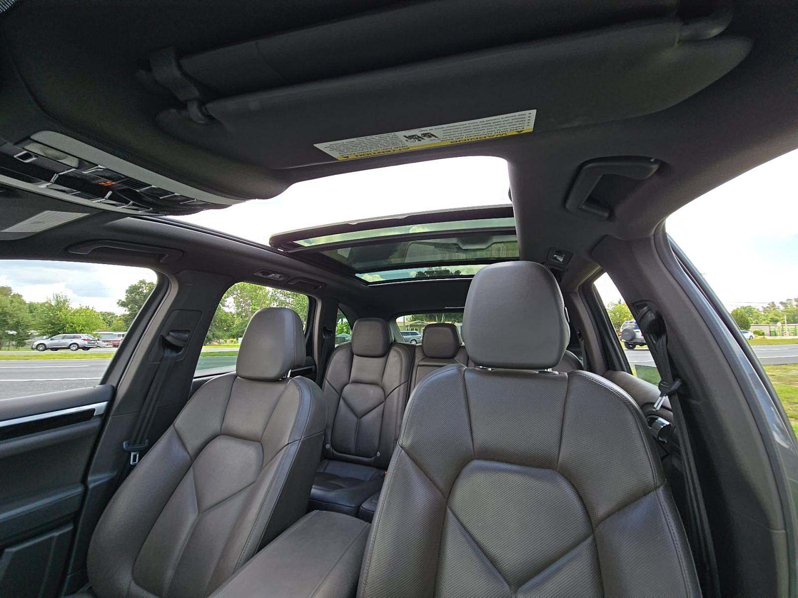 2017 Porsche Cayenne Base AWD